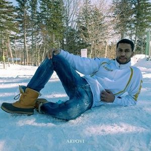 Meet your Posher, Simo